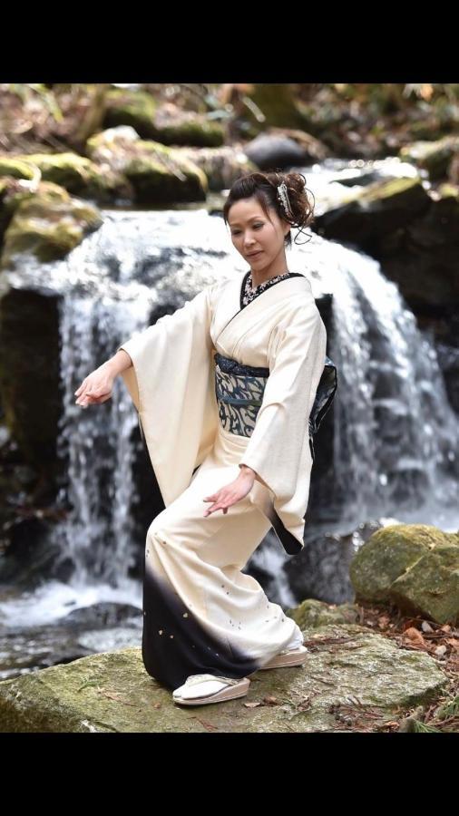 青森伝統芸能を楽しめる繭子の宿 Hacsinohe Kültér fotó